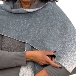 🚨NEW BAREFOOT DREAMS Cozychic Lite Confetti Scarf Gray Soft